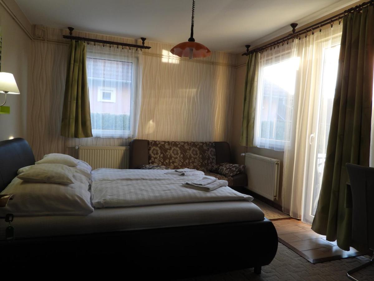 Medea Apartman Bük Eksteriør billede